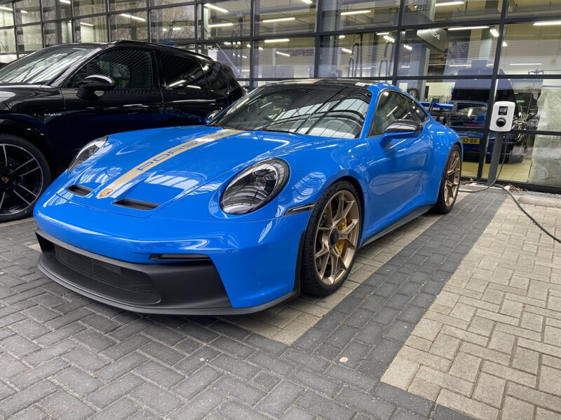 Porsche 911 GT3 992 carlive