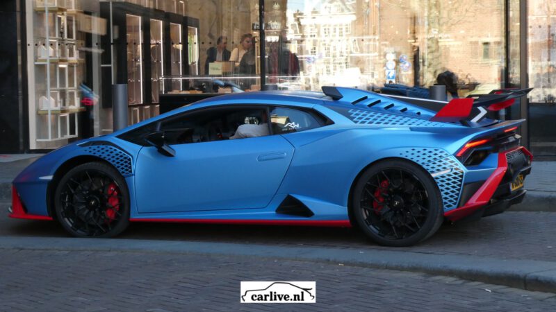 Lamborghini Huracan STO carlive carspot