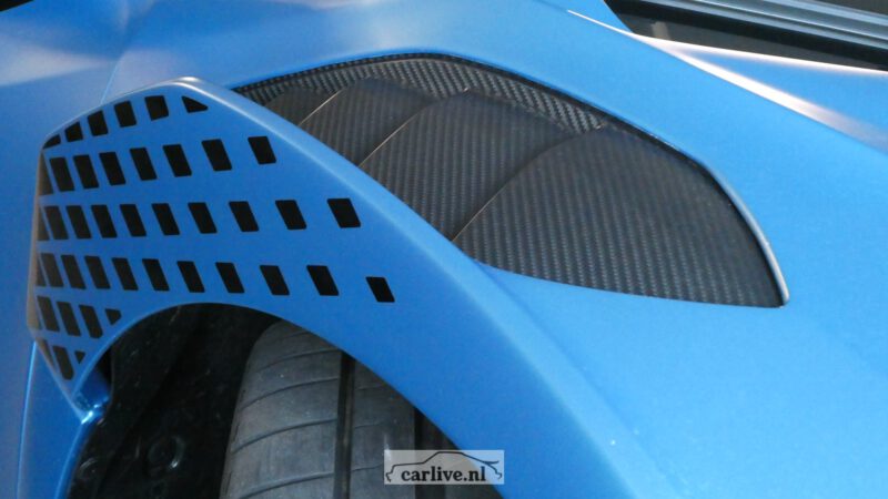 Lamborghini Huracan STO carlive carspot