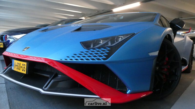 Lamborghini Huracan STO carlive carspot