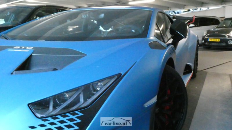 Lamborghini Huracan STO carlive carspot