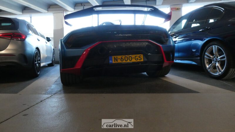 Lamborghini Huracan STO carlive carspo