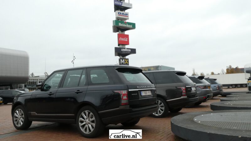 rijtje Range Rover bij de RAI carlive auto fotografie