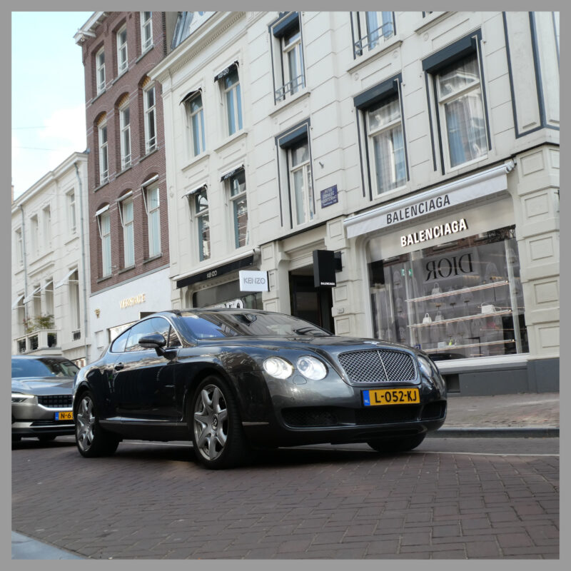 bentley continental in pc hooftstraat carlive