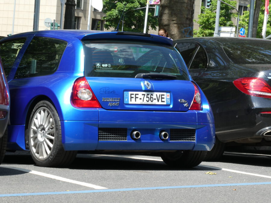 clio v6 phase 2 in dusseldorf