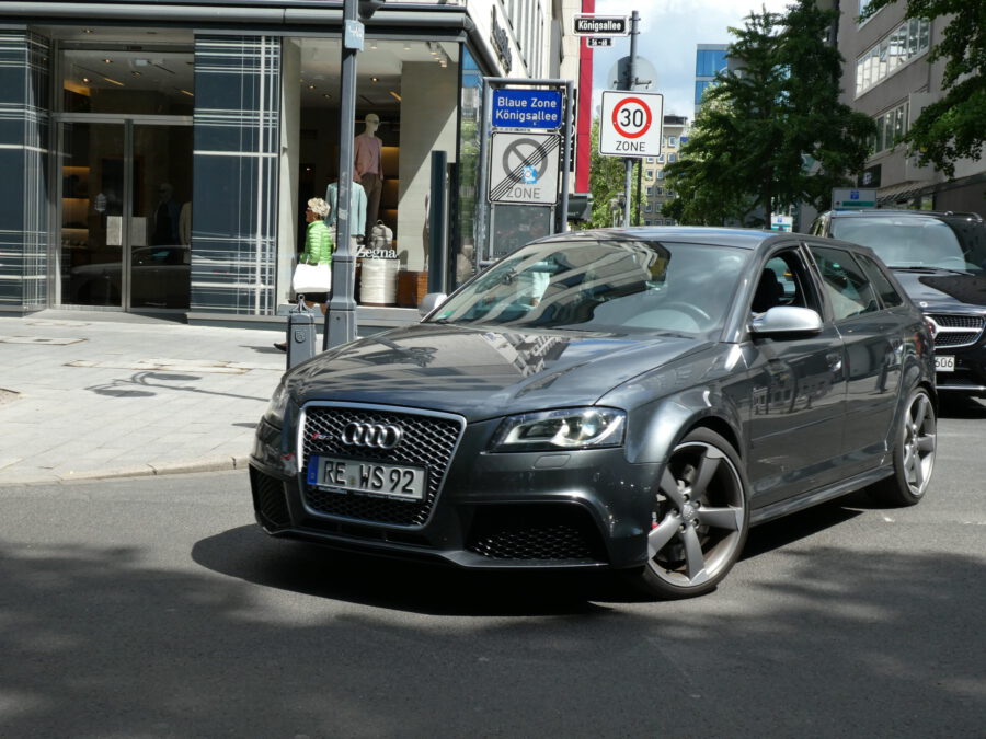 Audi RS3 in dusseldorf carlive autofotografie