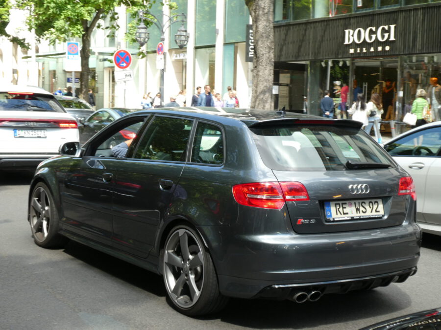 Audi RS3 in dusseldorf carlive autofotografie