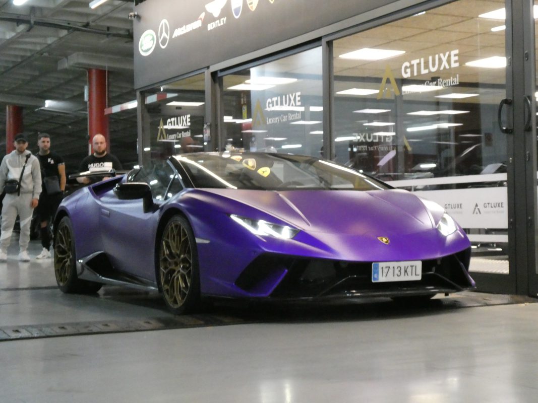 Fotoreportage auto's in Spanje Lamborghini parkeergarage Barcelona