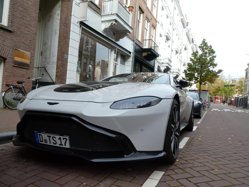 Aston Martin Vantage in een bijzondere kleur