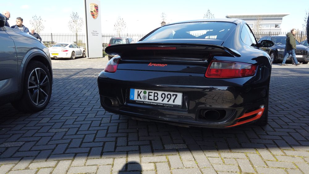 Een speciaal getunede Porsche 911 Kremer uitvoering