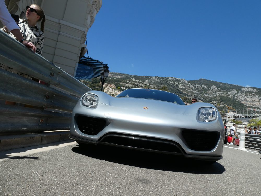 Voorzijde Porsche 918 spyder in Monaco foto by carlive.nl