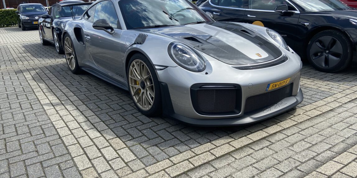 Prachtige carspot van Porsche GT2RS