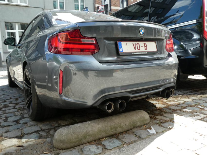 BMW M2 Antwerpen gefotografeerd