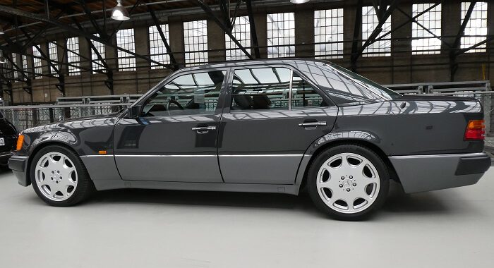 Mercedes 500E is samenwerking met Porsche