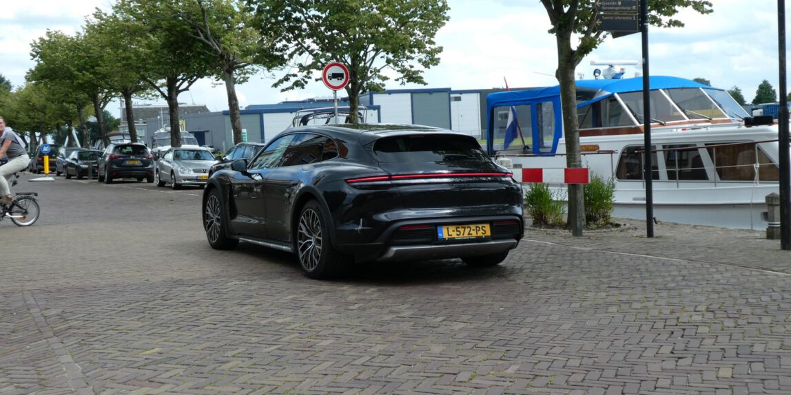 Porsche Taycan Cross Turismo carlive.nl