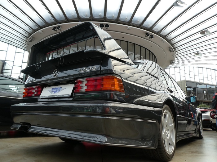 Van de Mercedes EVO II zijn maar 500 exemplaren gebouwd