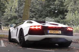 gespot hoe snel is een Lamborghini carlive carspot